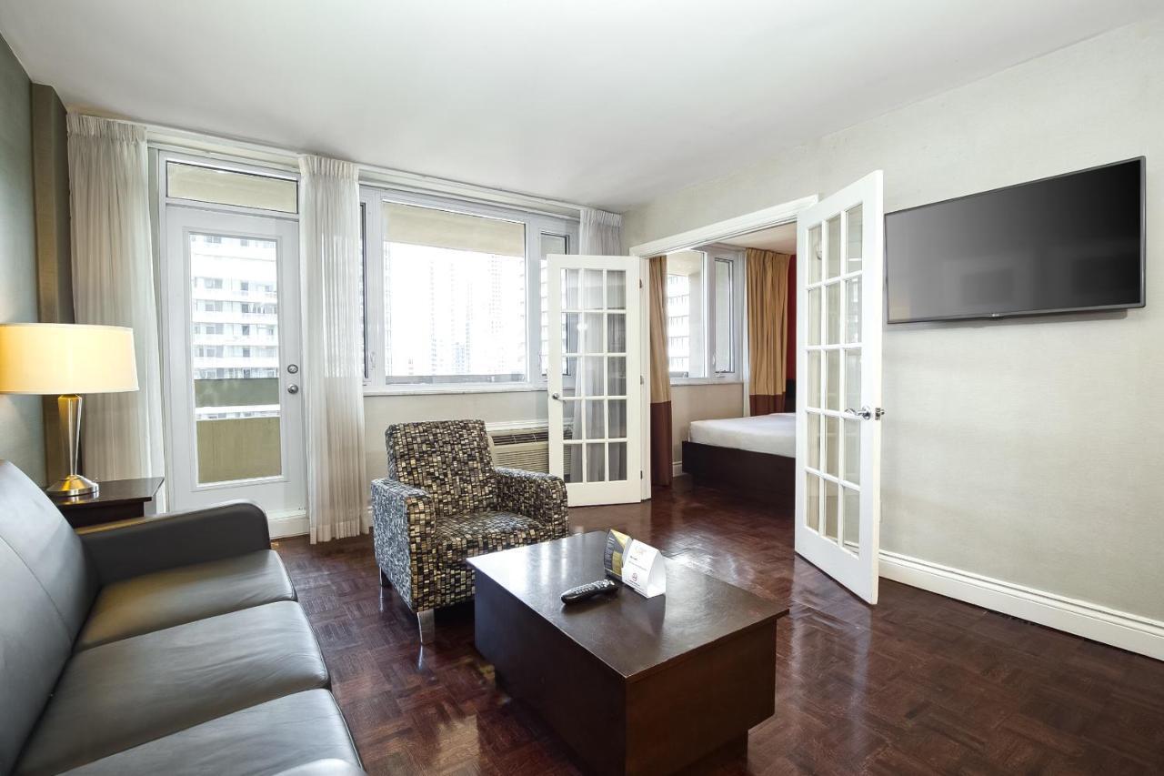 Town Inn Suites Hotel Toronto Zewnętrze zdjęcie